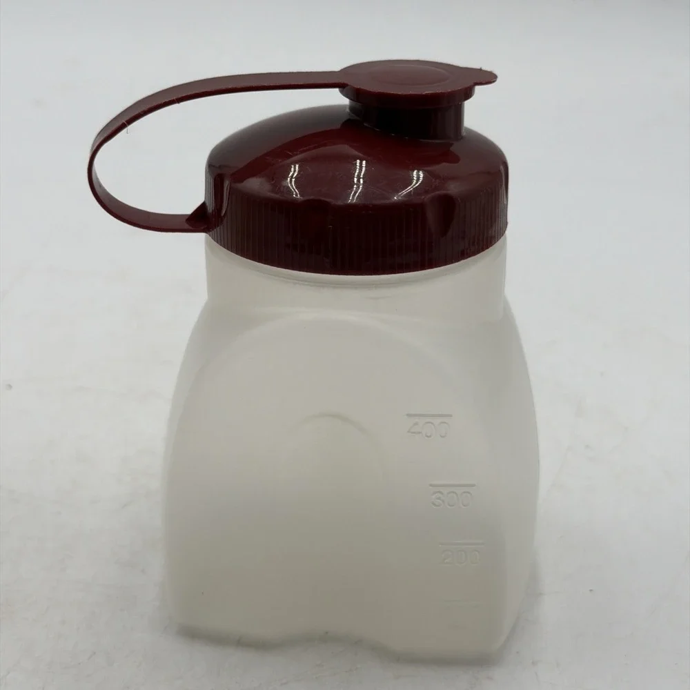 Rubbermaid Servin Saver 1 Pint Juice Bottle Drink Containers 16 oz Red Lid